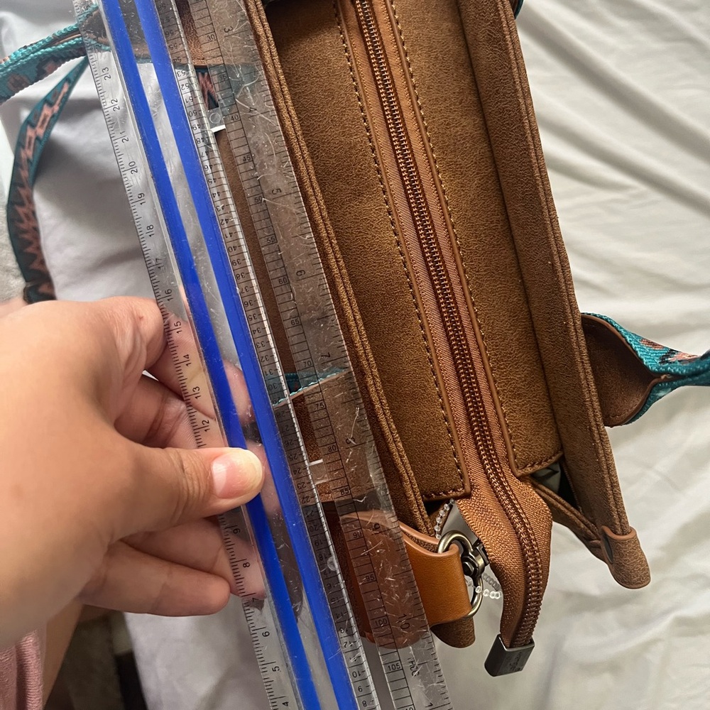 Brown Wrangler Tote Purse - Picture 8 of 14